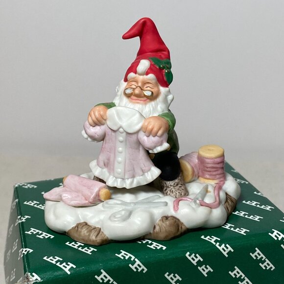 Fitz Floyd Holiday Hamlet Doll Maker Enchanted Forest 19/733 Making the Dress - Picture 2 of 6